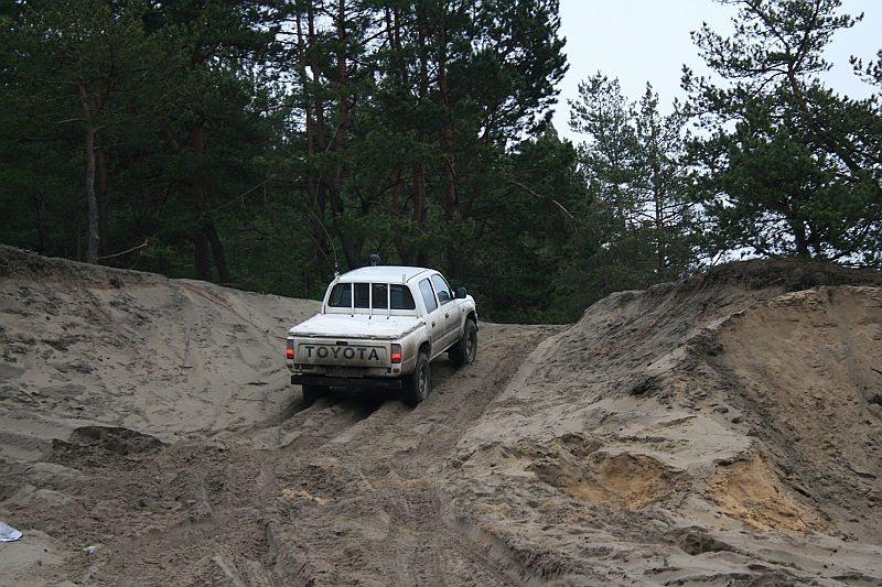 HL Groundhog Day 083